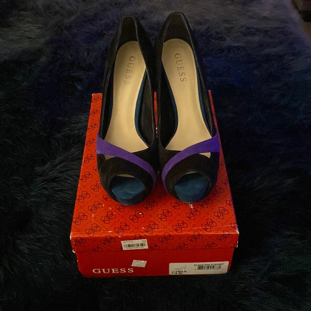 Guess black suede open toe high heel pumps 👠 size 7.5